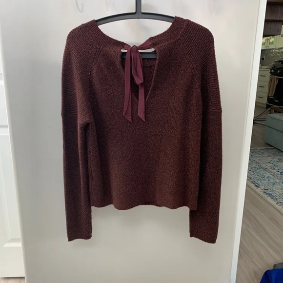 Abercrombie and Fitch Size small Burgundy sweater. - Picture 2 of 3